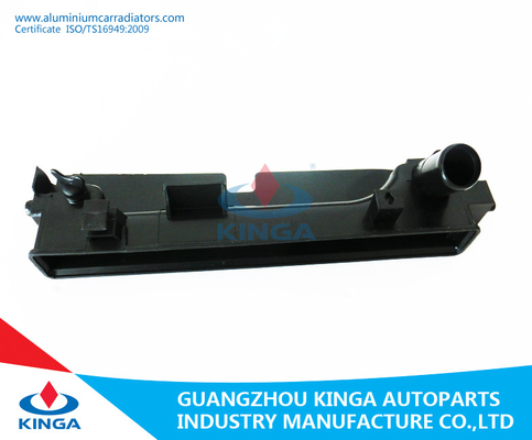 중국 TOYOTA COROLLA'01 - 04 ZZE122를 위한 자동차 부속 차 방열기 PA66 물자 탱크에 협력 업체