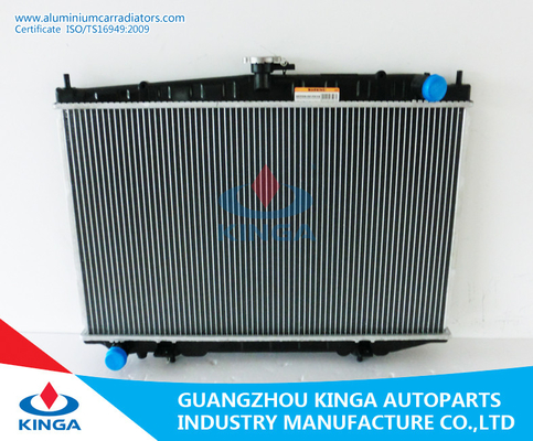 중국 Nissan Bluebird 93-98 U13 MT를 위한 고성능 차 방열기 차량 방열기 협력 업체