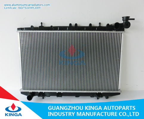 중국 닛산 INFINITI'98-00 G20 MT 차 냉각 방열기를 위한 닛산 방열기 협력 업체
