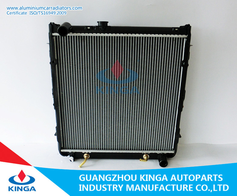 중국 능률적인 냉각 Toyota 방열기 주문 알루미늄 방열기 Landcruiser KZJ7895-96에 협력 업체