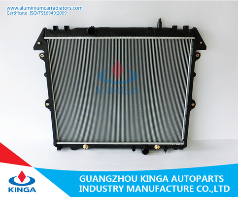 중국 기관자전차는 차 냉각 방열기는 경주 방열기 Hilux Innova '04 디젤을에 분해합니다 협력 업체