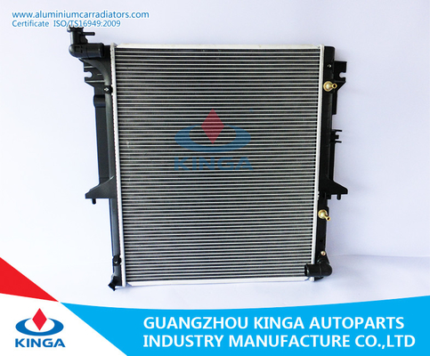 중국 주문 알루미늄 차는 PA16/26mm 알루미늄 플라스틱 방열기에 G200'04-/L200'07를 분해합니다 협력 업체