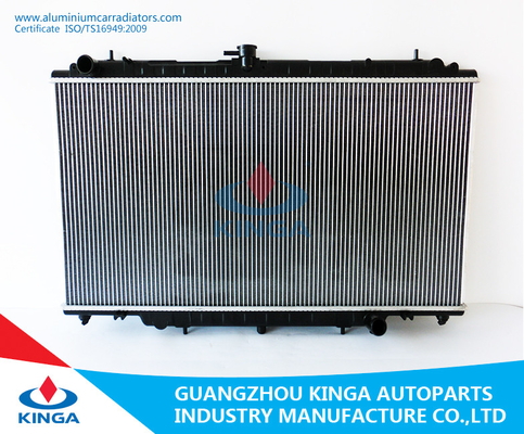 중국 냉각 장치 기업 닛산 SAFARI'97-99 WGY61 MT 21410-VB000를 위한 알루미늄 차 방열기 협력 업체