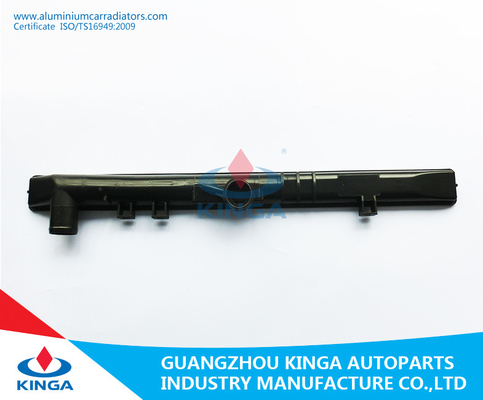 중국 ISUZU 지프 MT 물자 PA66와 GF30를 위한 자동 방열기 플라스틱 최고 탱크 협력 업체