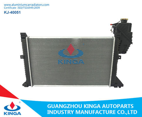 중국 자동 예비 품목/냉각 방열기 체계에 알루미늄 차 방열기 벤츠 Sprinter 95-00 협력 업체