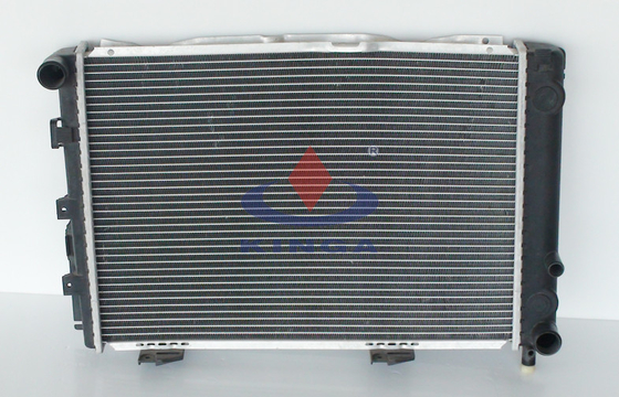 중국 벤츠 W124/200D/250 TD의 높은 냉각 효율성 차량 정비 방열기 1984 1993년 MT 협력 업체