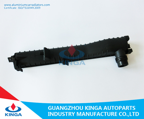 중국 플라스틱 BMW 차 방열기 탱크 520/530/728/735I 98 - 00 MT 60*457.5mm 협력 업체