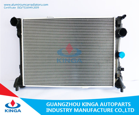 중국 벤츠 Glk/11 큰 판매를 위해 알루미늄 차 방열기 단단한 놋쇠로 만들기 협력 업체