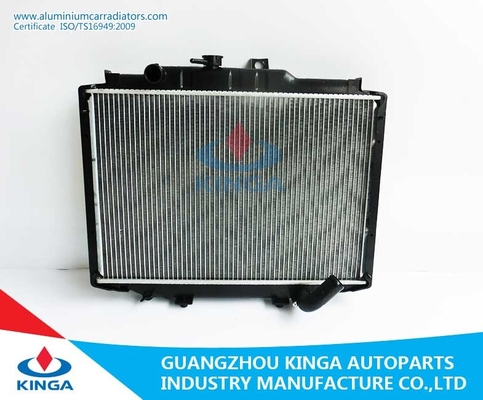 중국 Kinga 미츠비시 DELICA 86-99MT OEM MB356342/605252를 위한 자동 차 엔진 냉각 장치 방열기 협력 업체