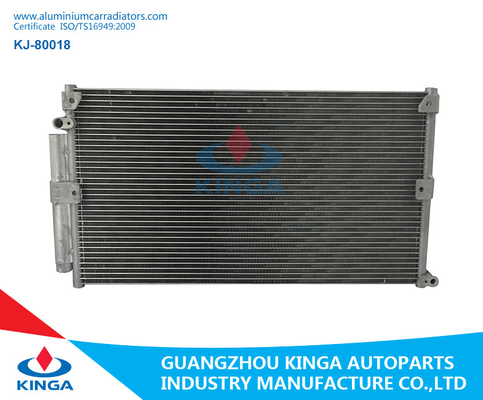 중국 Landcruiser/차량 예비 품목을 위한 가득 차있는 알루미늄 도요타 AC 콘덴서 협력 업체