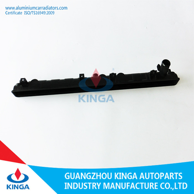 Mazda Miata/MX-5 1999 2004의 PA66 방열기 탱크는 BP4W-15-200A를 병에 넣습니다 협력 업체