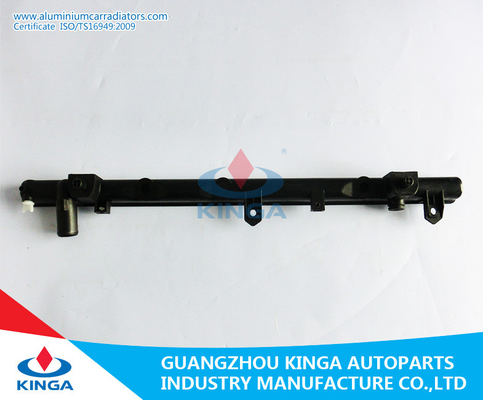 TOYOTA IPSUM PICNIC'96 SXM15를 위한 OEM 16400-7A351/7A260/7A261Radiator 플라스틱 탱크 협력 업체