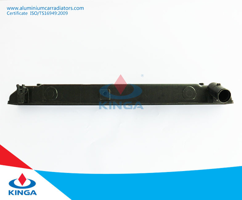 HIACE RCH4# 97-99 MT OEM 16400 5B320 여행을 위한 PA66 물 방열기 바닥 탱크 협력 업체