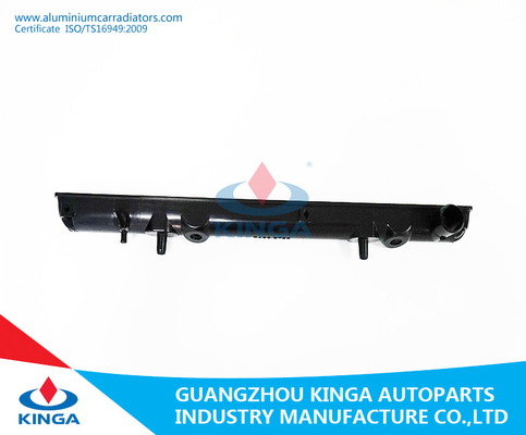 OEM MR127854에 방열기 미츠비시 자동 픽업 L200 1998년을 위한 플라스틱 방열기 탱크 협력 업체